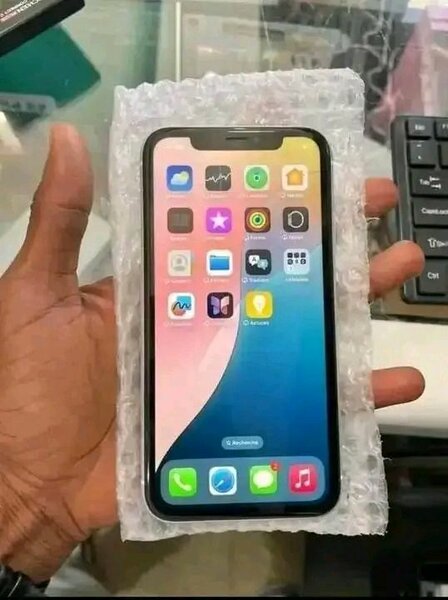 iPhone XR 64GB Blanc Débloqué