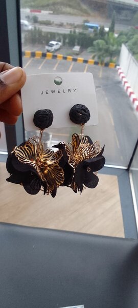 Boucles d'oreilles fleurs élégantes