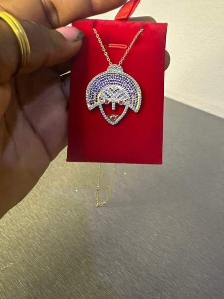 Pendentif élégant doré