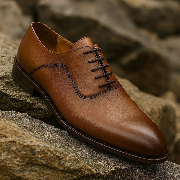 Chaussures habillées en cuir brun