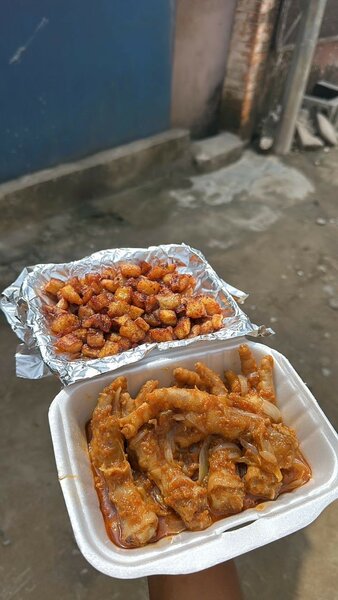 Patte de poulet et alloco