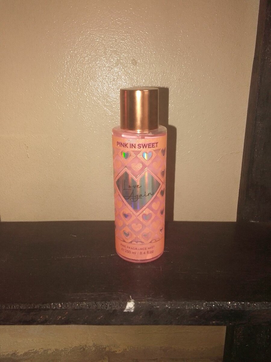Women's body mist