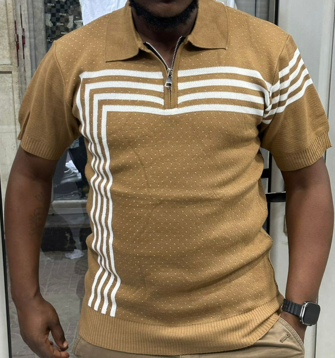 Pull-over zippé rétro élégant