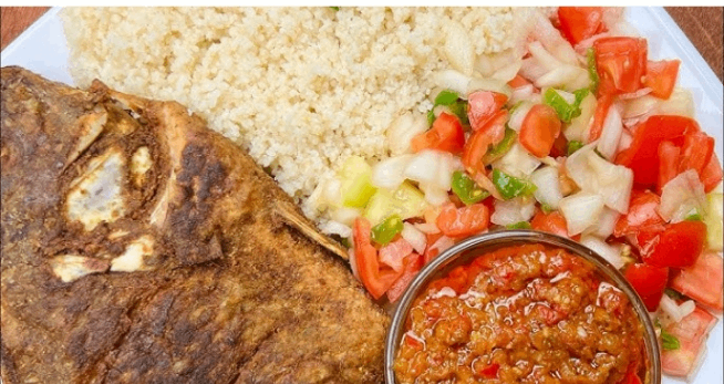 Poisson grillée avec attieké