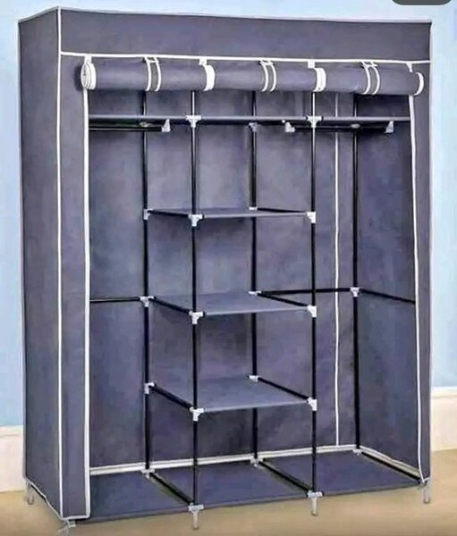 Portable wardrobe