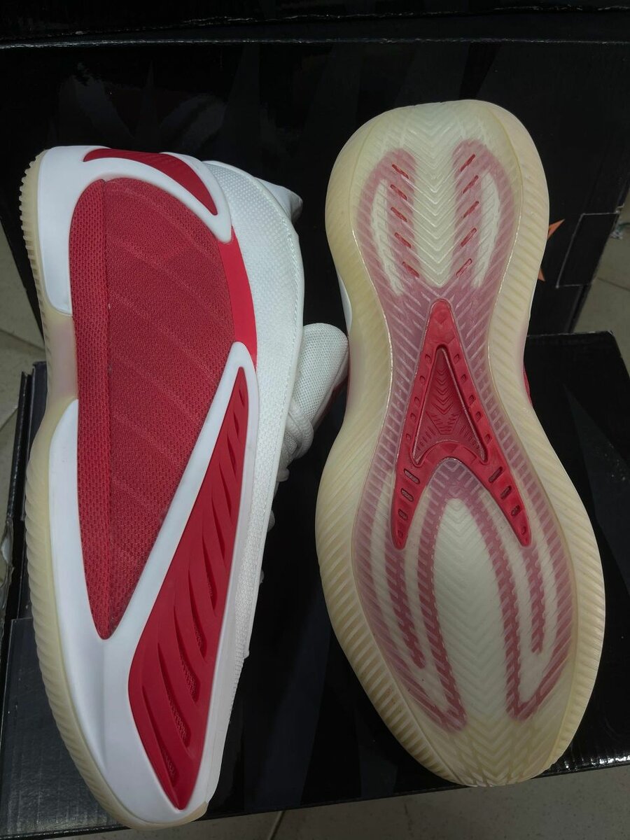 BASKETBALL AE 2 RED AND WHITE