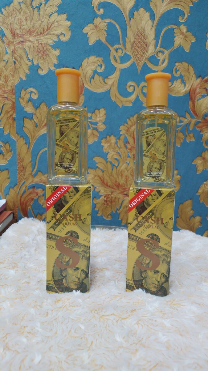 Cash perfume