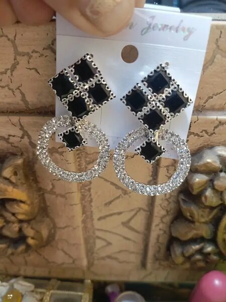 Artificial earrings