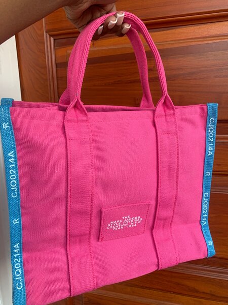 The tote bag