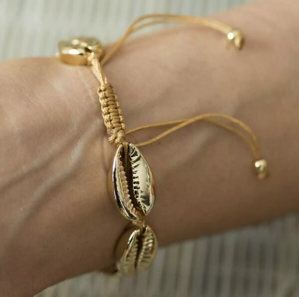 Bracelets cauris en or et argenté