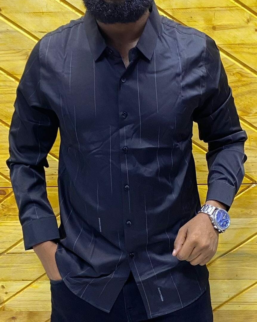 Stylish and high-quality men's long sleeve shirt