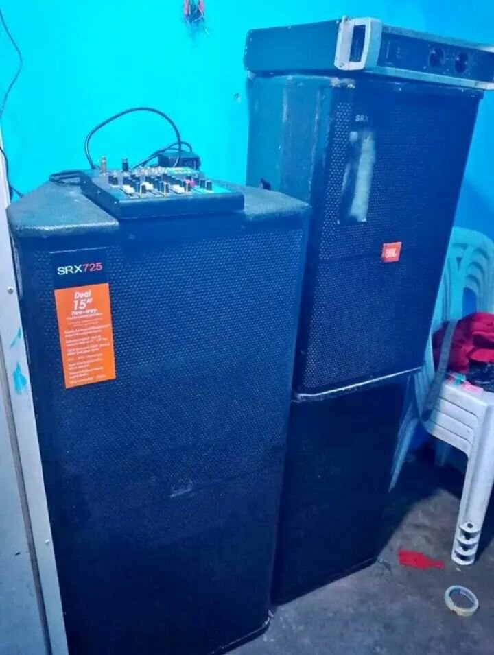 Enceintes JBL SRX 725