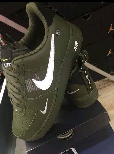 Baskets Nike Air vertes