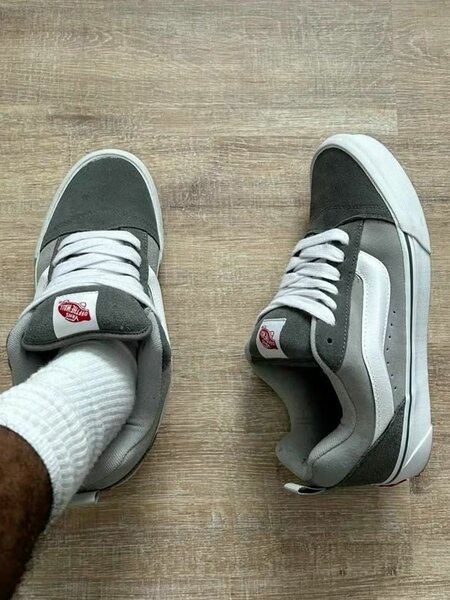 VANS KNU SKOOL