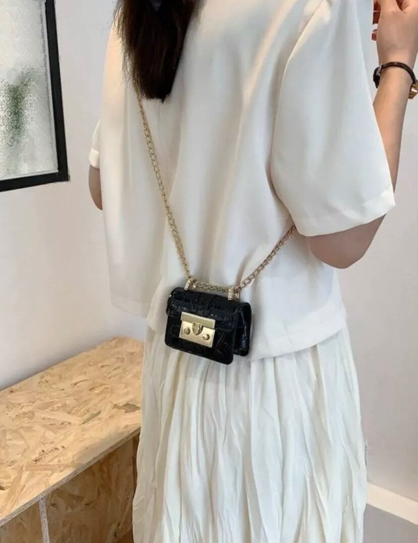 Трендовая мини сумочка