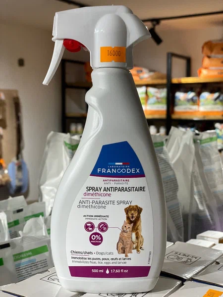 Spray antiparasitaire