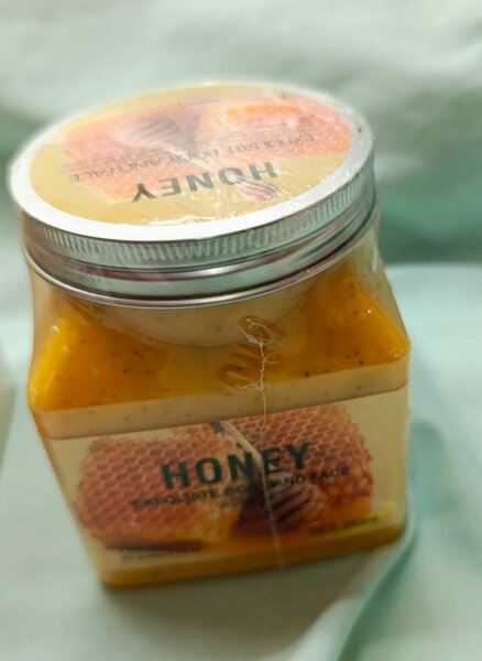 Gommage parfumée au miel