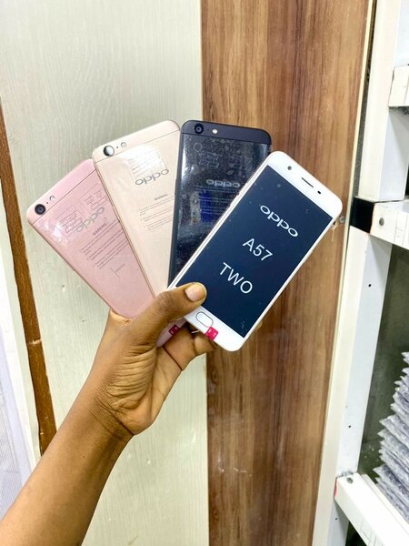 OPPO A57