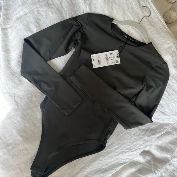 Long sleeves bodysuits