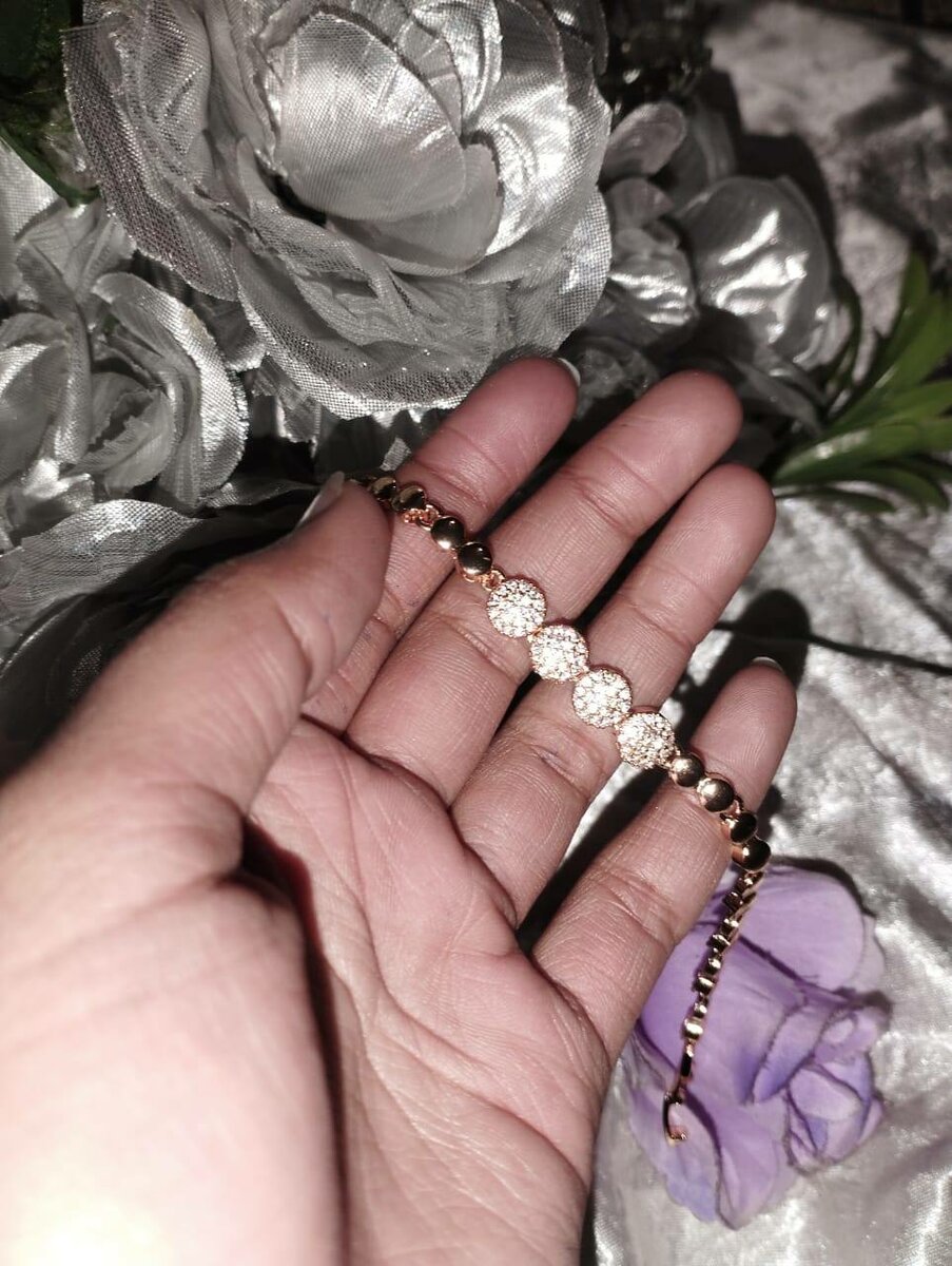 Fashion Trend Unique Design Elegant Delicate Small bracelet