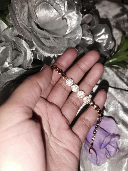 Fashion Trend Unique Design Elegant Delicate Small bracelet