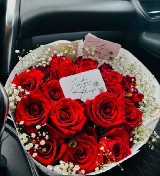 Bouquet de roses artificielles