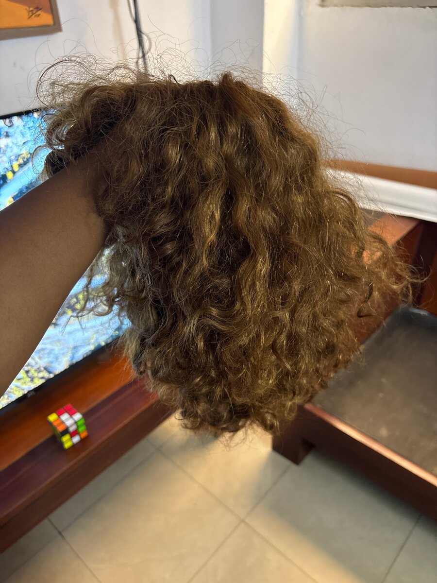 Perruque Bouclée Vietnamienne