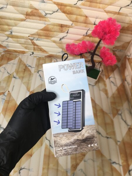Solar power bank