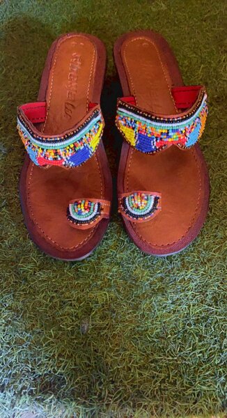 Beaded wedge