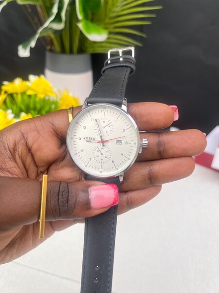 Montre Homme Élégante en Cuir