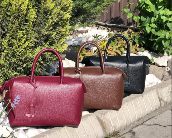 сумки разных цветов