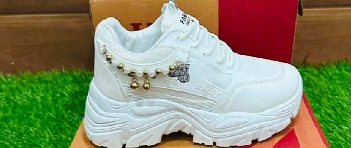 Sneaker