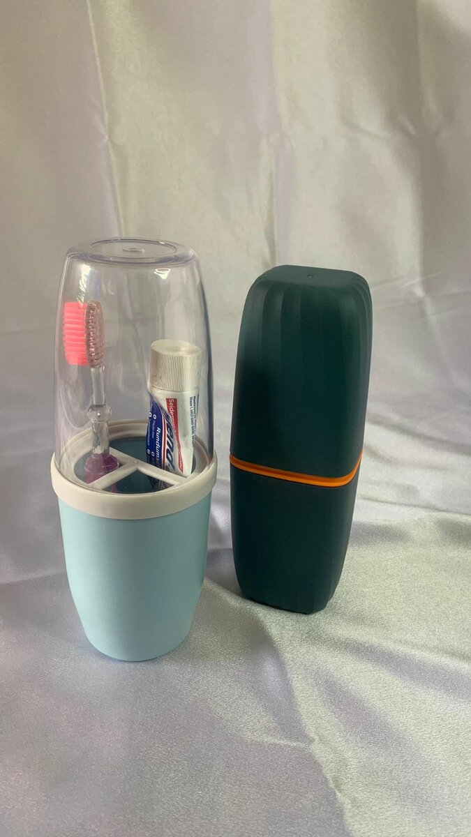 Protège à brosses à dents