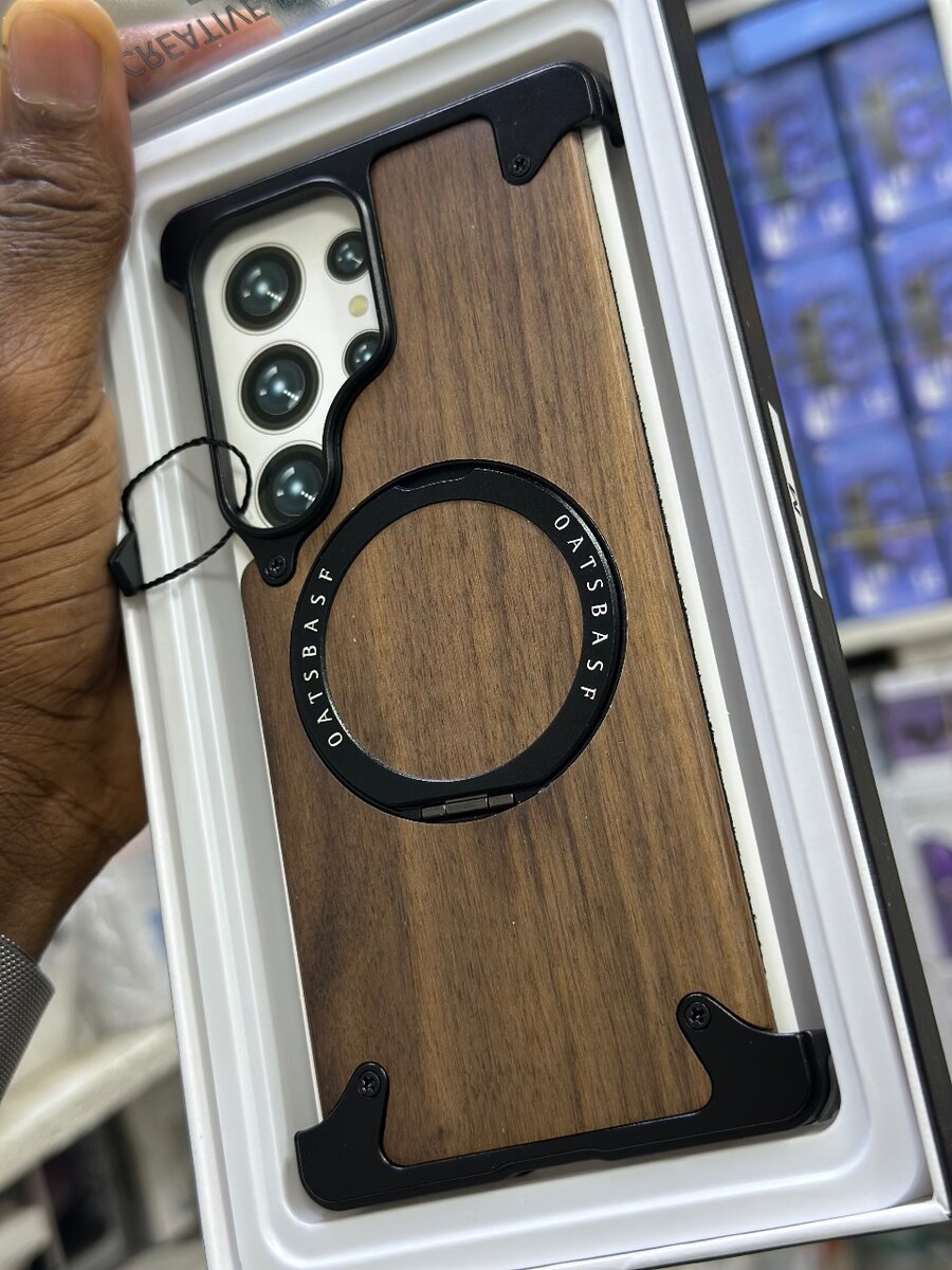 Coque Téléphone en Bois Métallique