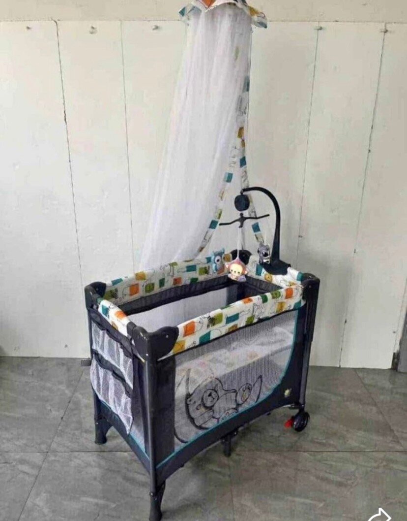 Lit Parapluie Bébé avec Moustiquaire