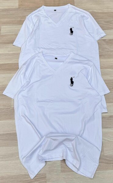 Des tee-shirts mixtes