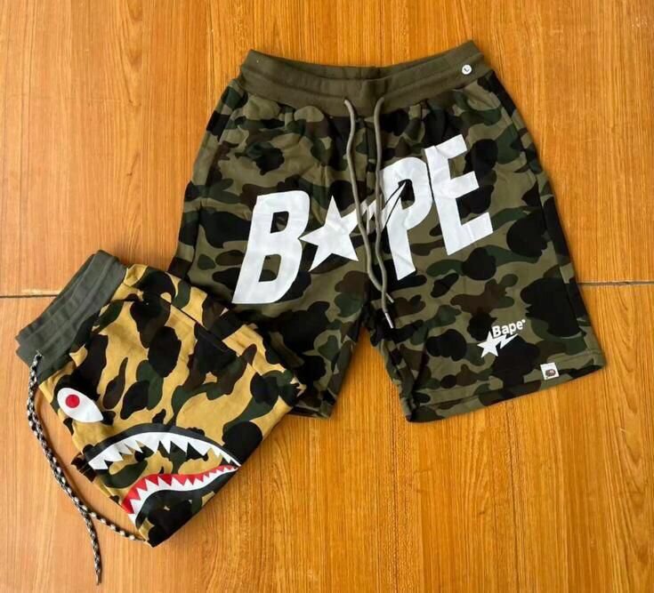 Shorts camo BAPE pour homme