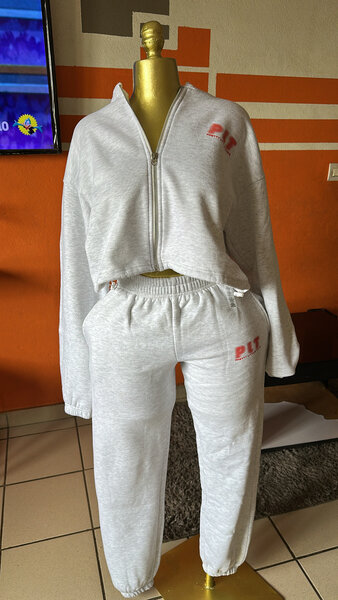 Ensemble de sport confort gris