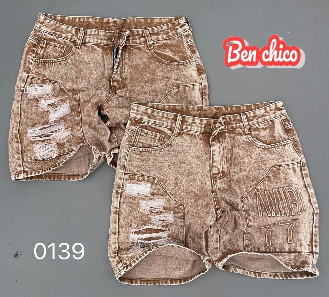 Shorts en jean déchirés tendance