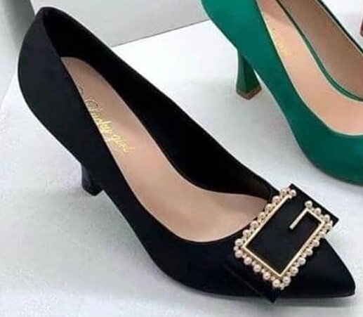 belles chaussures pour femmes