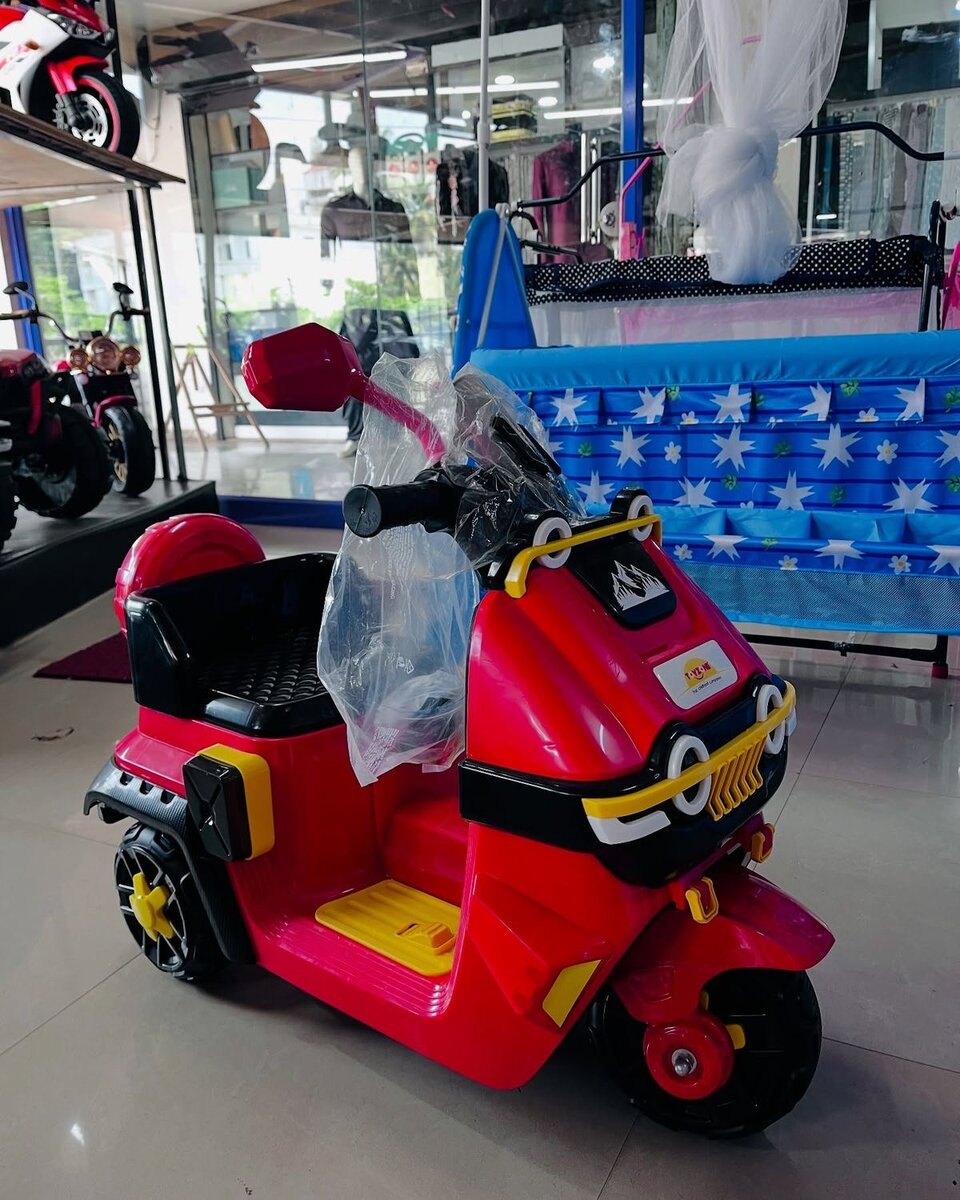 Moto rouge avec side-car