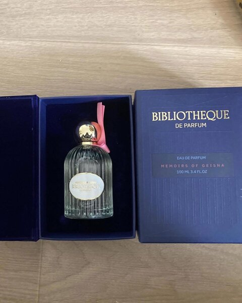 Parfum Bibliotheque Élégant