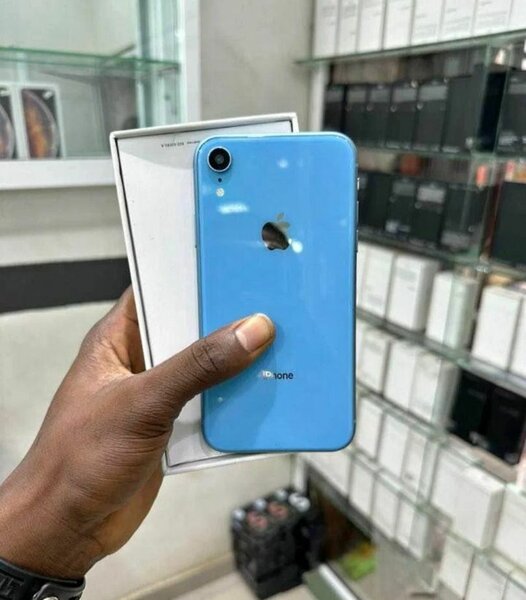 iPhone XR - Couleurs Éclatantes