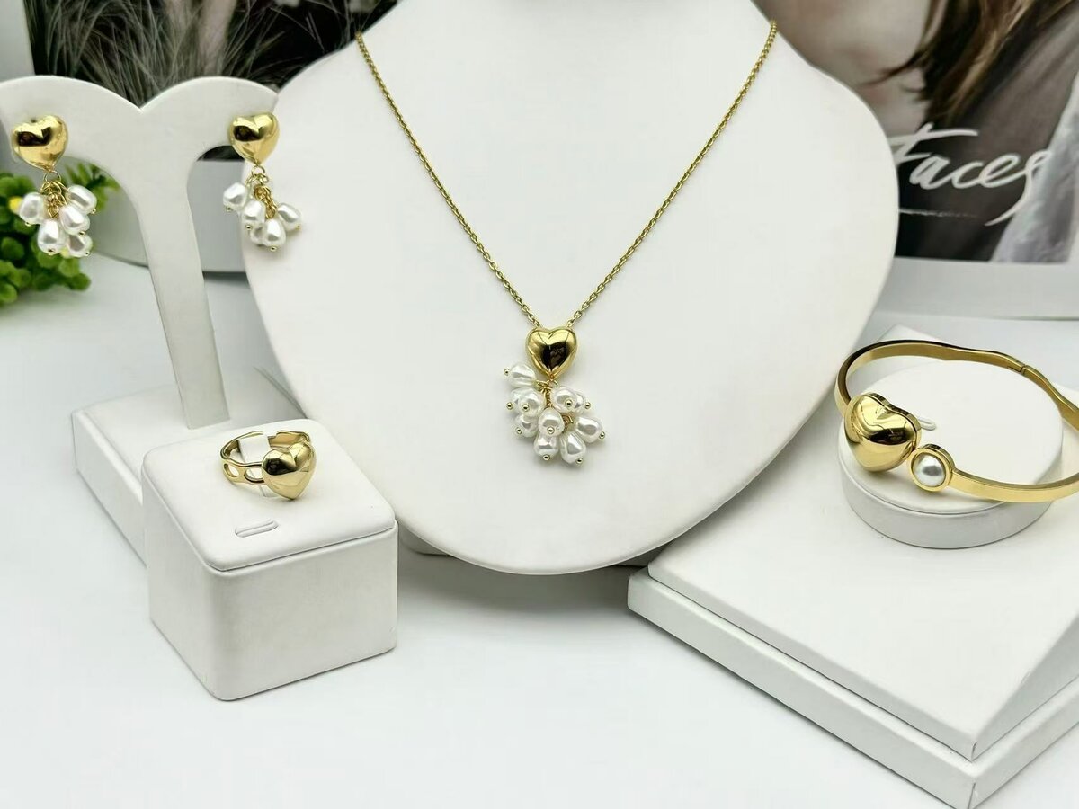 Elegant Jewelry Set - Pearl