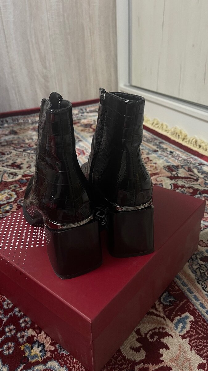 Новые полуботинки