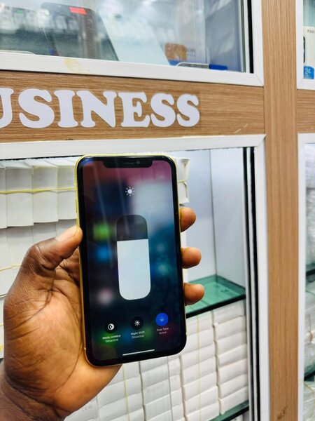 iPhone 11 simple 64Go