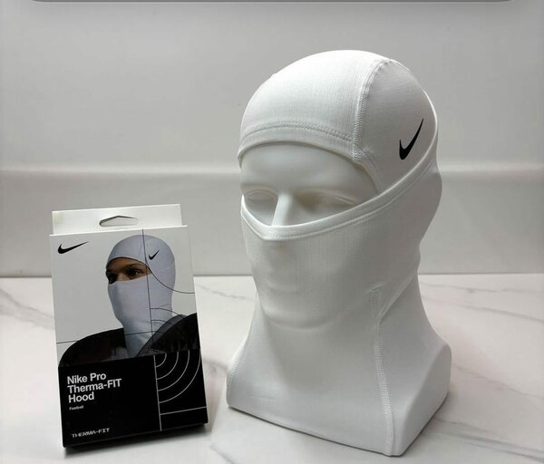 Nike Pro Therma-FIT Hood