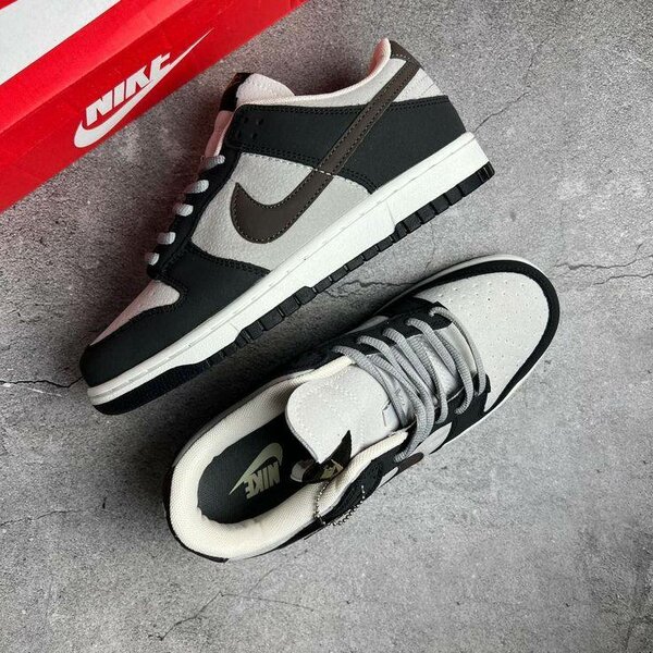 Dunk Low Otomo Katsuhiro