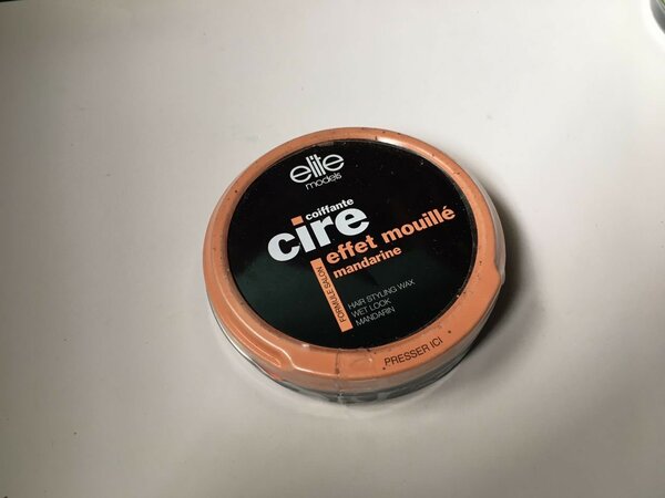 Cire coiffante effet mouillé