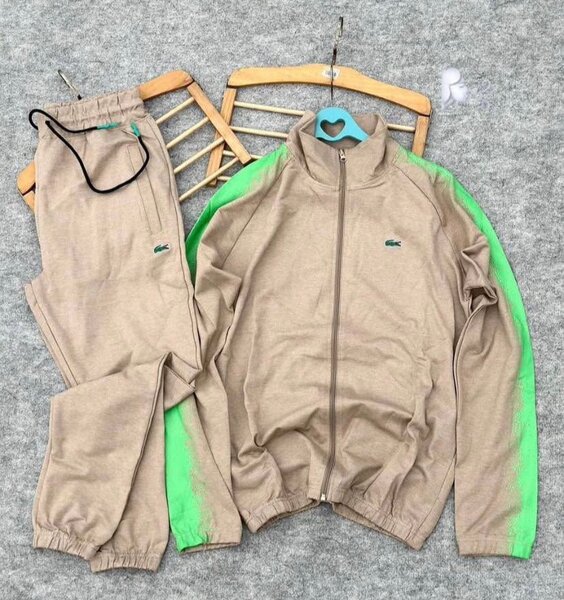 Survêtement Lacoste élégant